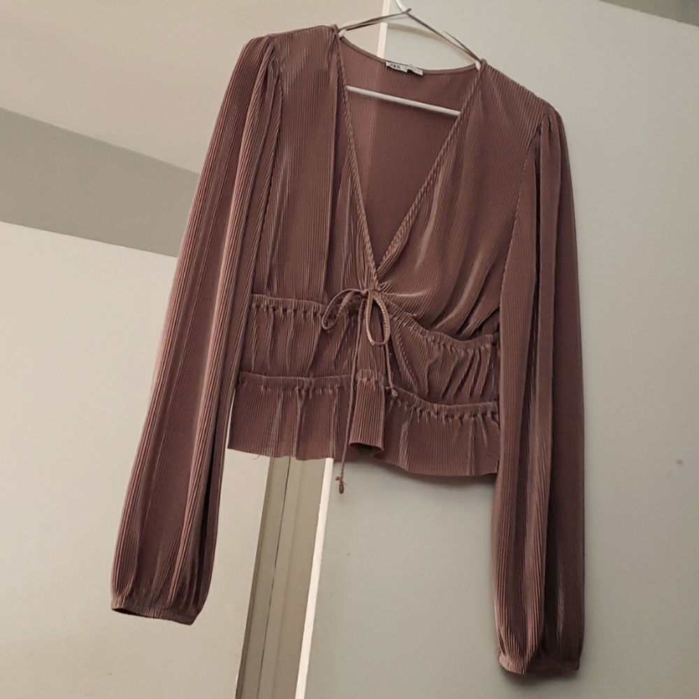Long sleeve v neck velvet top